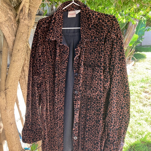Velour Leopard Print Shacket by Crossroads - Picture 1 of 7